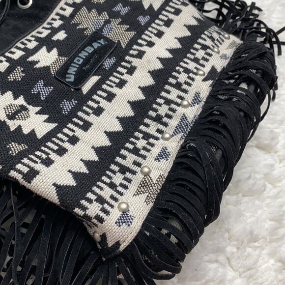 UnionBay Printed Western Style Fringe Purse Bucket Bag Crossbody Aztec Print Z38 - Picture 10 of 10